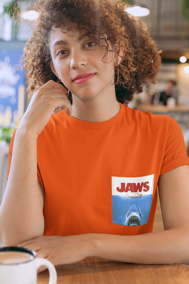 Koszulka z kieszonką JAWS