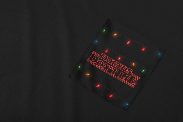 Koszulka z kieszonką STRANGER THINGS 02