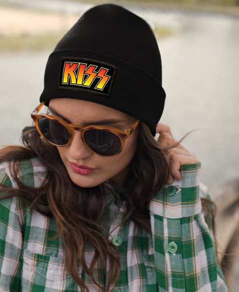 Czapka zimowa z naszywką   KISS