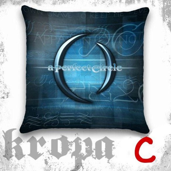 Poduszka A PERFECT CIRCLE