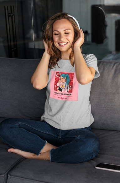 Bluzka damska z naszywką I live for danger