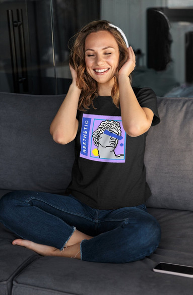 Bluzka damska z naszywką Aesthetic