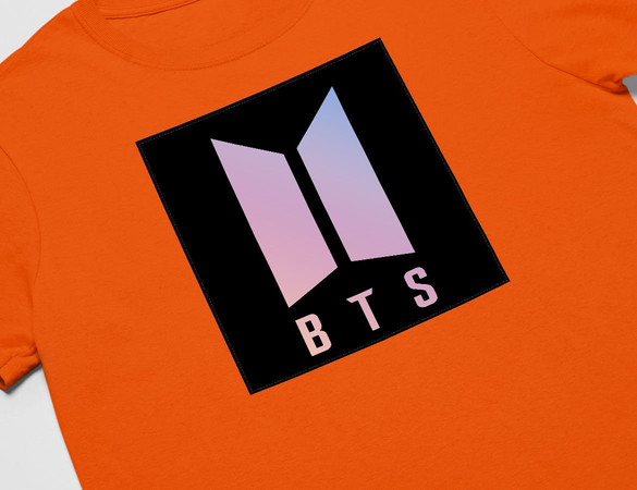 Koszulka z naszywką BTS LOGO