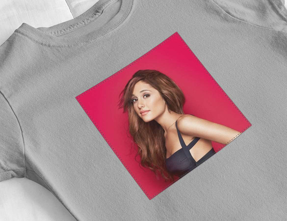 Bluzka damska z naszywką ARIANA GRANDE 05