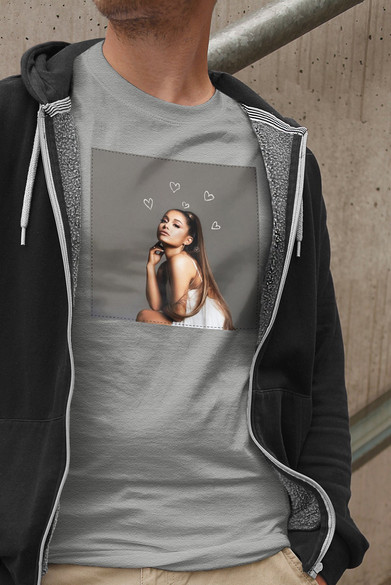 Koszulka z naszywką ARIANA GRANDE 02