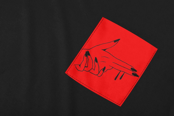 Koszulka z kieszonką PISTOLET FINGER GUN