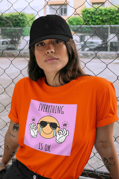 Koszulka z naszywką Everything is OK