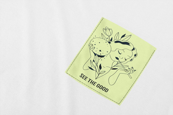 Koszulka z kieszonką SEE THE GOOD 02