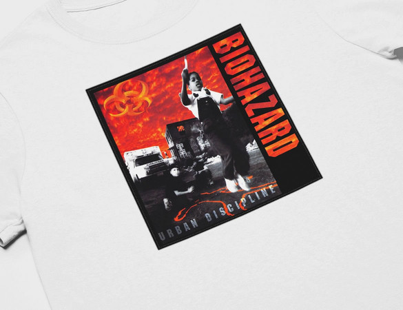 Koszulka z naszywką Biohazard 01