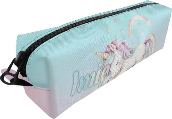 Piórnik Jednorożec śpiący na chmurce – pastelowa, personalizowana dla dziecka