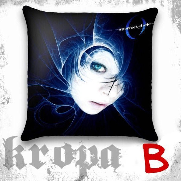 Poduszka A PERFECT CIRCLE