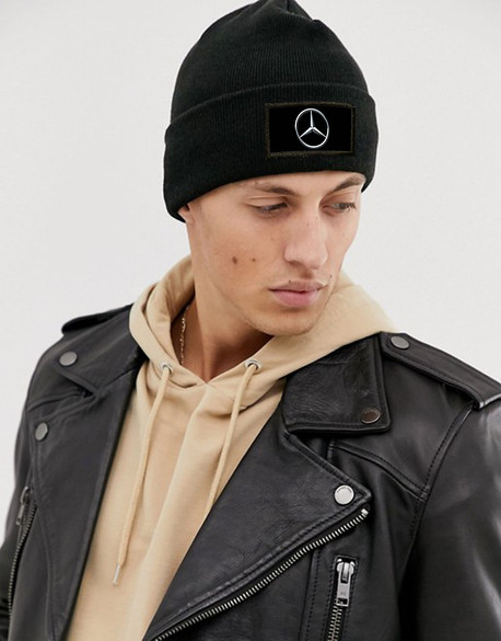 Czapka zimowa z naszywką MERCEDES