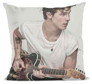 Poduszka Shawn Mendes 03