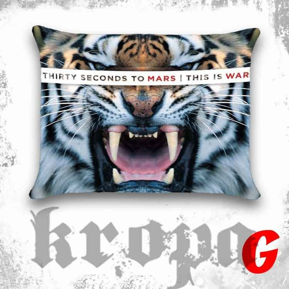Poduszka 30 SECONDS TO MARS duża 58 cm 38 cm