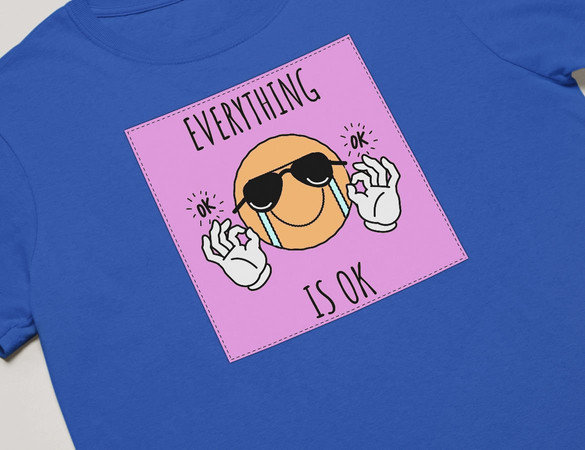Koszulka z naszywką Everything is OK