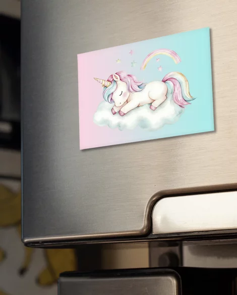 Magnes Jednorożec śpiący na chmurce – pastelowa, personalizowana dla dziecka