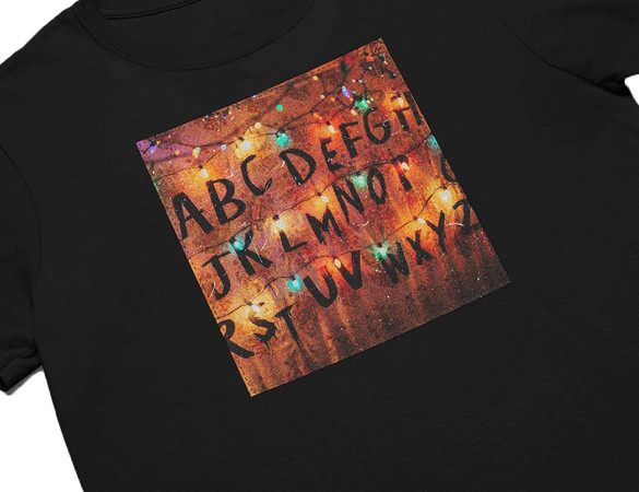 Koszulka z naszywką Stranger Things ABC