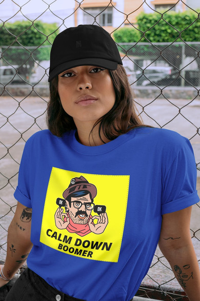 Koszulka z naszywką Calm down boomer