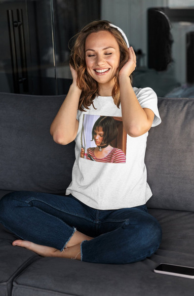 Bluzka damska z naszywką Mathilda 02