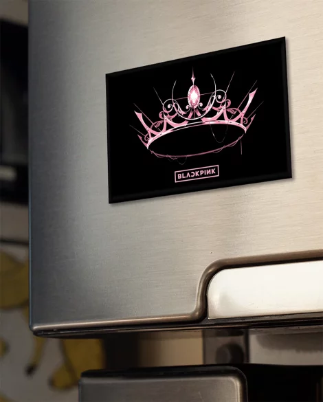 Magnes BlackPink pink crown The Album cover