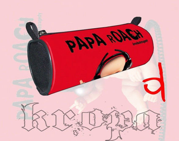  Piórnik szkolny  PAPA ROACH