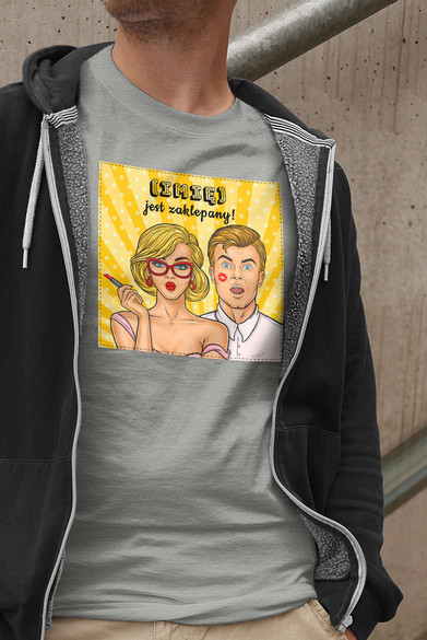 Koszulka z naszywką na Walentynki TWÓJ NAPIS