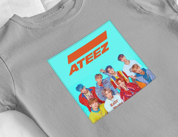 Bluzka damska z naszywką ATEEZ band