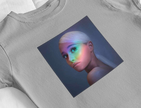 Bluzka damska z naszywką ARIANA GRANDE 06