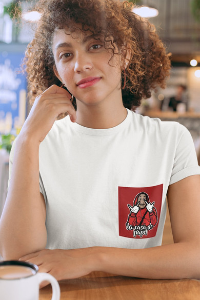 Koszulka z kieszonką DOM Z PAPIERU 01