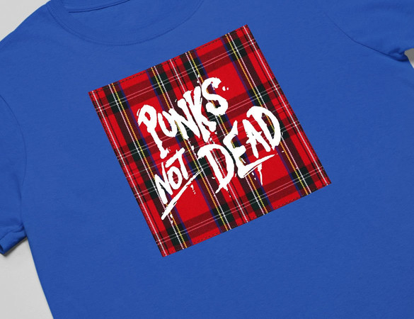 Koszulka z naszywką Punks Not Dead 01