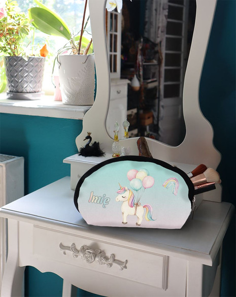 Kosmetyczka Jednorożec z balonami – pastelowa, z imieniem, prezent dla dziewczynki