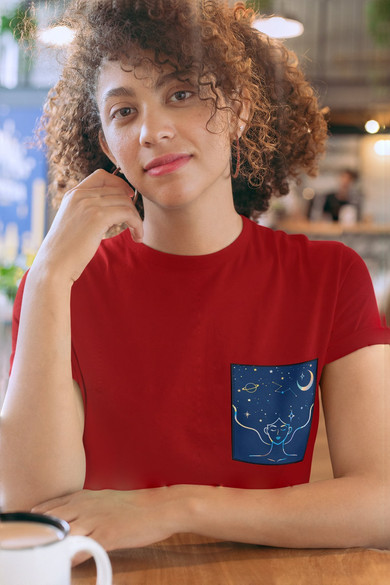 Koszulka z kieszonką KOSMICZNE PIĘKNO