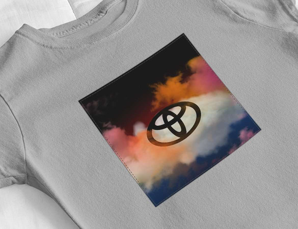 Bluzka damska z naszywką Toyota logo colourful