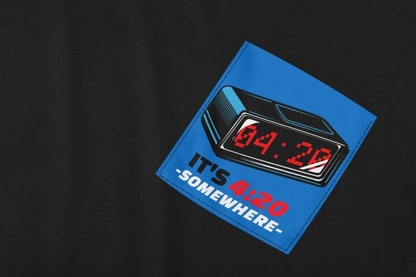 Koszulka z kieszonką IT'S 4:20 SOMEWHERE