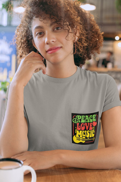 Koszulka z kieszonką PEACE LOVE MUSIC