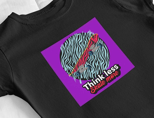 Bluzka damska z naszywką Think less,scate more